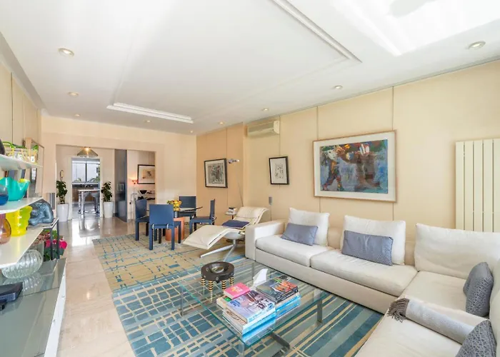 Seaview, Pool And Gym! In Monaco